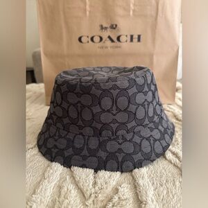 Coach Signature Jacquard Bucket Hat